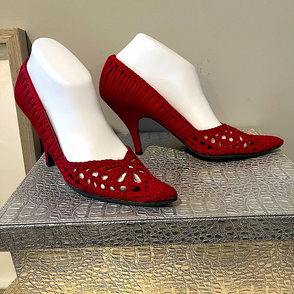 Red Crocheted New York Transit Heel, EUC, Red, Size 7.5, $21